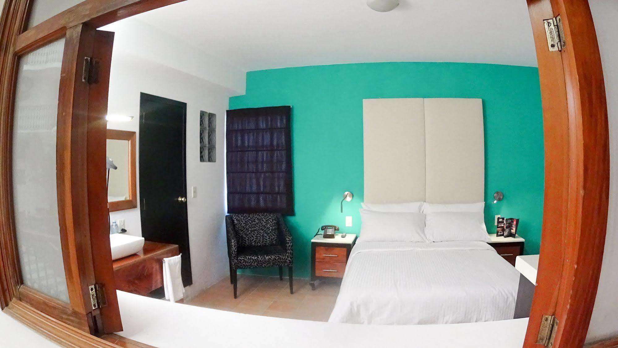 Hotel Santa Fe Tlatlauquitepec エクステリア 写真